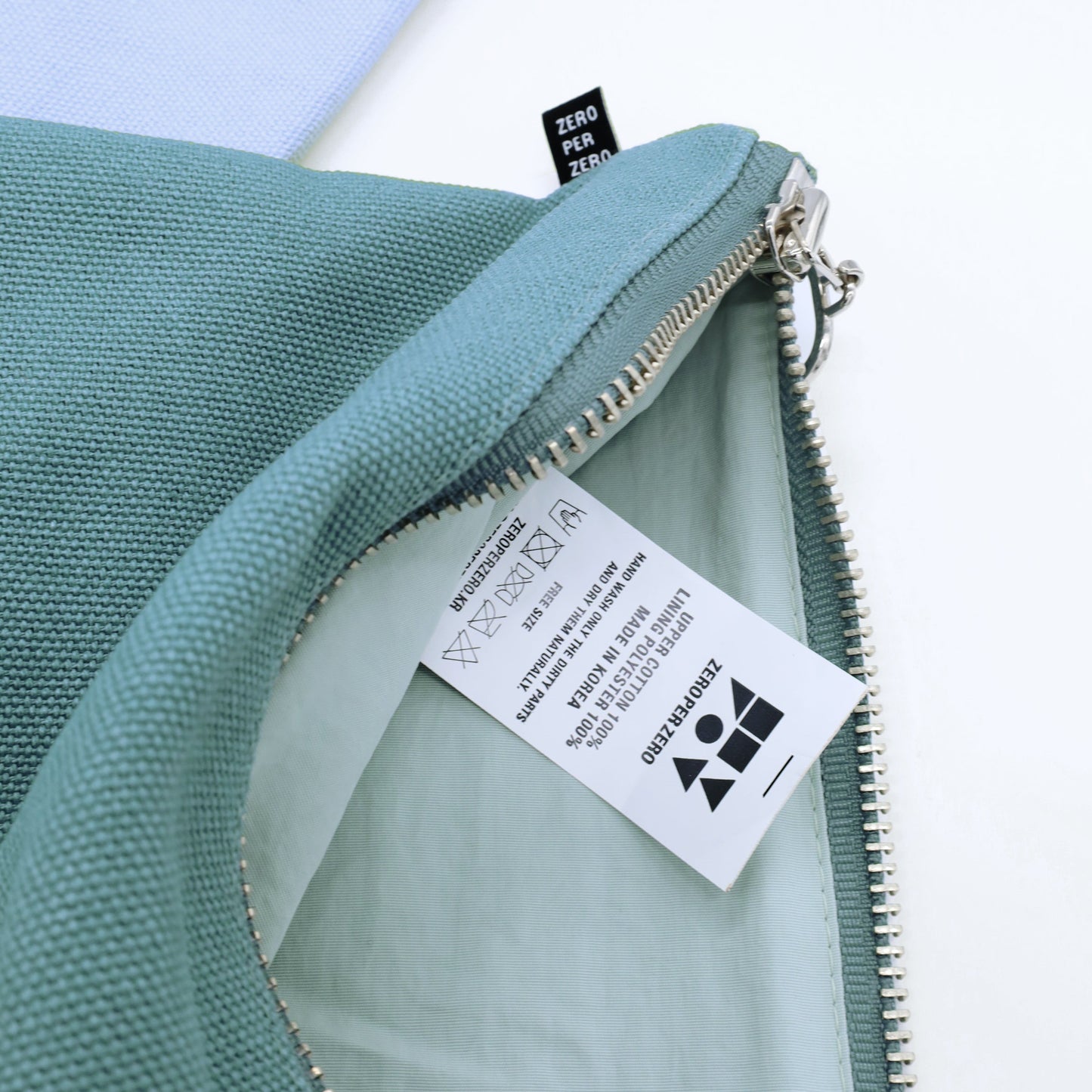 ZERO PER ZERO 刺繡收納袋 貴賓狗 (藍綠色)