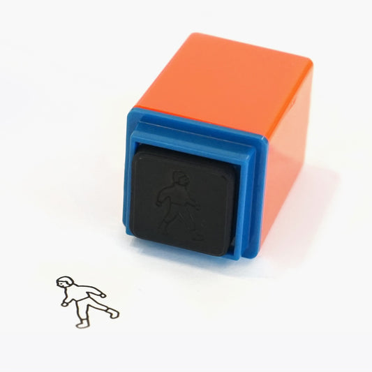 ZERO PER ZERO 中型印章 散步-男孩